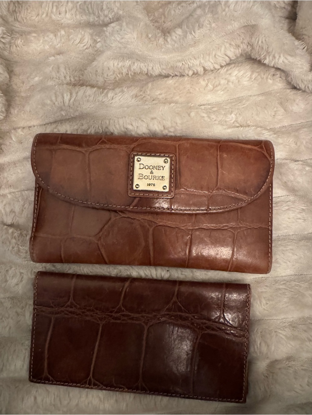 Dooney & Bourke Brown Croco Embossed Leather Continental Wallet & Checkbook cvr